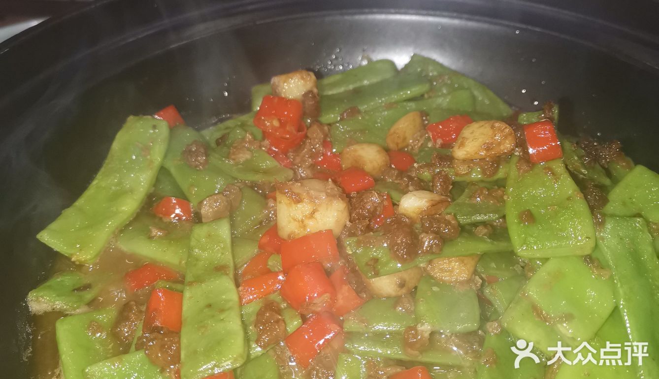 兴福镇“幸福镇”上的餐饮珍珠