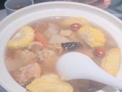 -江城小馆陕南妈妈菜·全球旅行餐厅(钟楼店)