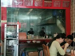 -邱芳粉店(迎宾大道旗舰店)