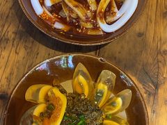 -有红鸡毛店·砂锅菜(抚琴夜市店)