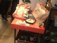 -星巴克臻选(周浦万达店)