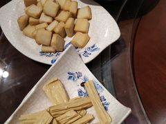 -亿诣蝎府炸酱面羊蝎子火锅(酷车小镇店)