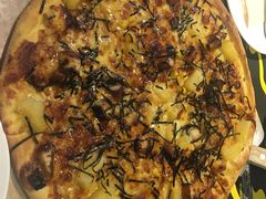 黑鳗鳗披萨-乐凯撒披萨(东方新世界店)