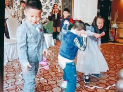-孩提·儿童生日派对策划节目·宝宝宴周岁宴布置·小丑表演(亦庄店)