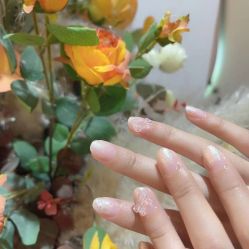 -花系美·美甲美睫精品店