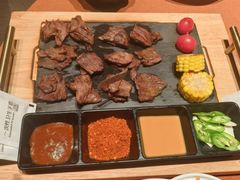-左庭右院鲜牛肉火锅黑金店(陆家嘴中心店)