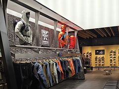 -凯乐石KAILAS(万国奥特莱斯店)