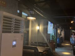 -麦凯伦烧烤·精酿超级工厂店(金桥总店)