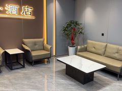 -云季酒店(西关地铁站C2出囗店)