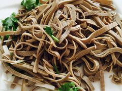 -溢心园香河肉饼总店