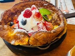 草莓莓果荷兰松饼-Blac+Blac(中海环宇荟店)