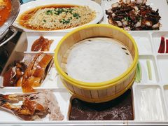 -月枫江南小馆(绿地缤纷广场店)