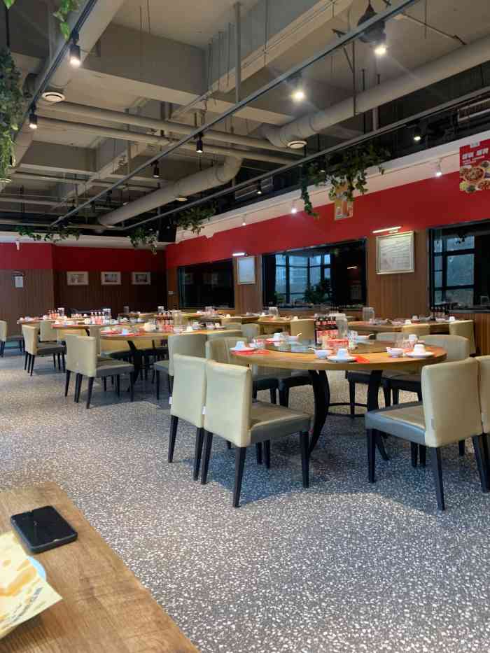 永红源啤酒61烧烤61海鲜61大排档(青特城店)-"菜一上桌就让人