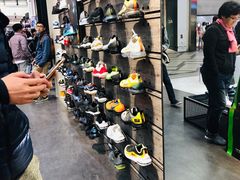 -ABC MART(心斎橋店)