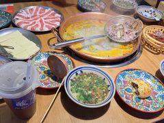 -洱火云南酸菜牛肉火锅(石景山当代商城店)