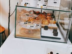 面包甜点陈列柜-常识咖啡common sense(春熙路店)
