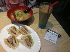 -滋味满屋美食坊(上海街店)