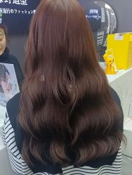 -藤野造型烫染·漂发