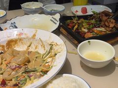 -老码头黑皮肘子锅包肉(赣水路店)
