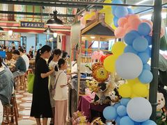 -大食代美食广场(上海中心店)
