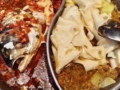 -阿瓦山寨·湘菜现炒·剁椒鱼头王(咸阳总店)