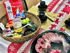 -刘姐啤酒鱼民族演艺餐厅(西街总店)