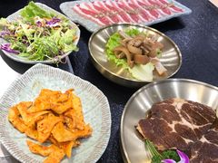-臻牛烤肉