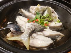 水油盐焗金鲳鱼-海铺·渔家虾水饺(皇姑店)