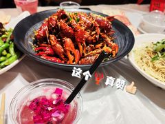 -肥肥虾庄·金牌油焖大虾(首义路店)