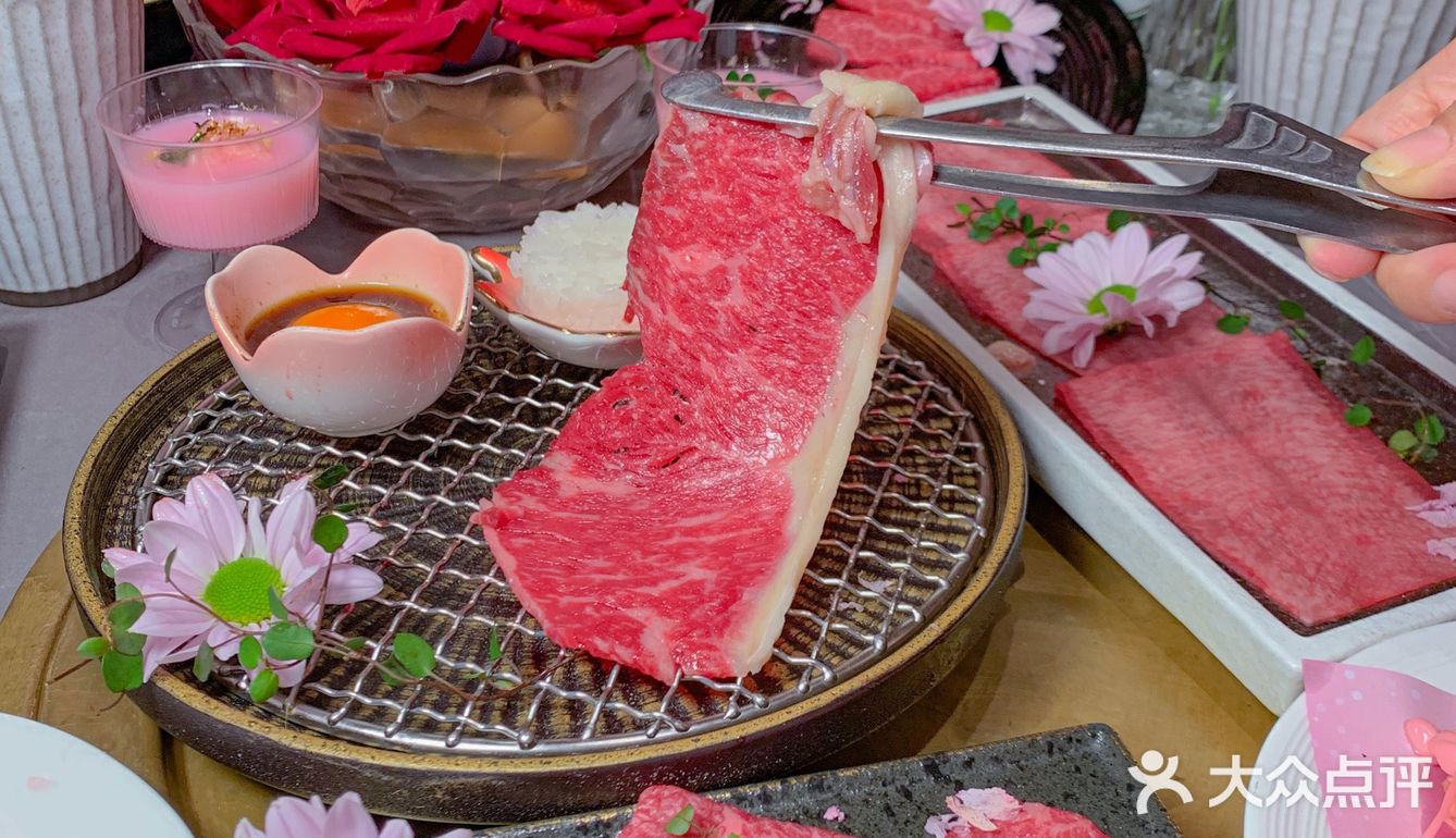 来武汉只办一件事:吃樱花烤肉.... 