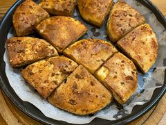 料理烤特色火烧-老东镇啤酒屋海鲜加工·蒸汽海鲜·海鲜烧烤(台东店)