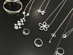-聚云奢二手奢侈品黄金手表包包回收·中古店(三里屯总店)