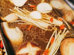 -渝蛙先生领鲜美蛙老火锅
