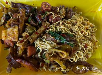 夜宵时间到，今天吃炒麻辣啦！