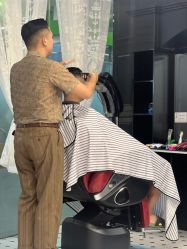 -老男孩男士理容馆·理发·烫染·修面