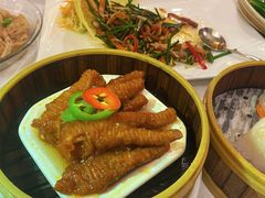 -深圳富苑皇冠假日套房酒店