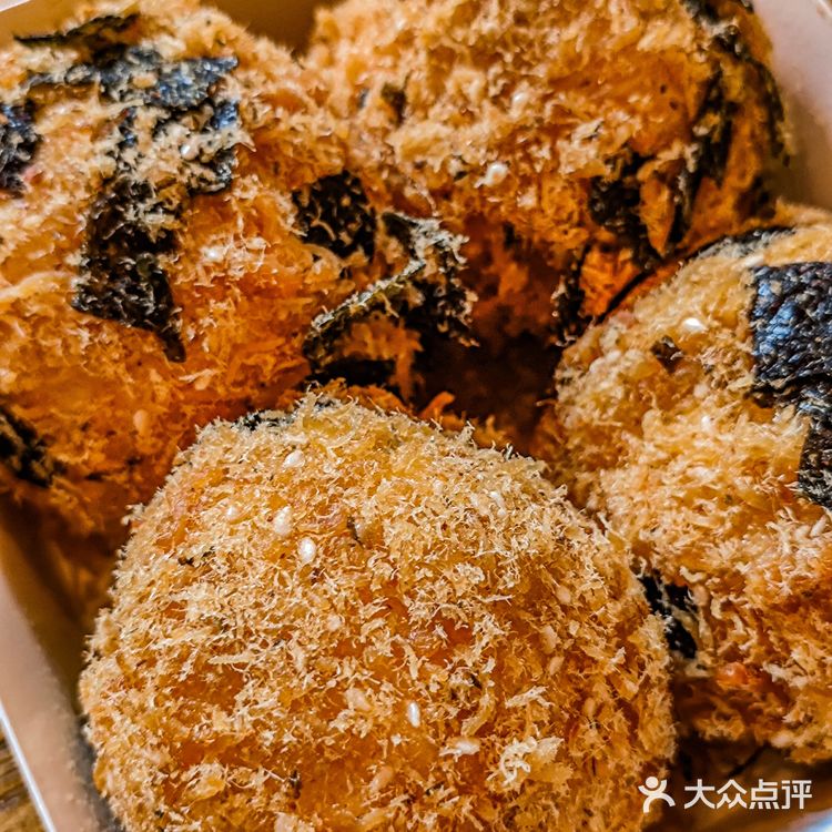一口上瘾的大酥生，凤梨酥和肉松小贝简直yyds❗