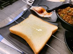蜜汁面包-老吕涮羊肉•东北原味烧烤•大油边•烤鱼(五角场店)
