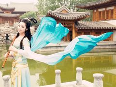 水袖-九月鹰飞汉服摄影工作室