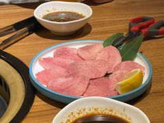 上等牛舌-炼火烤肉店