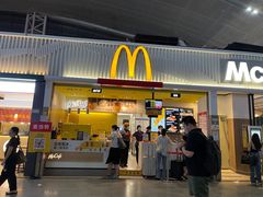 -麦当劳(深圳北站B2检票口楼上)