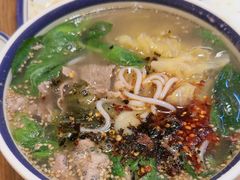 -云阿蛮云南生烫牛肉米线(奉贤路店)