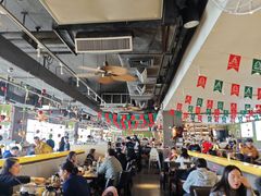 -大头虾越式风味餐厅(光明广场店)