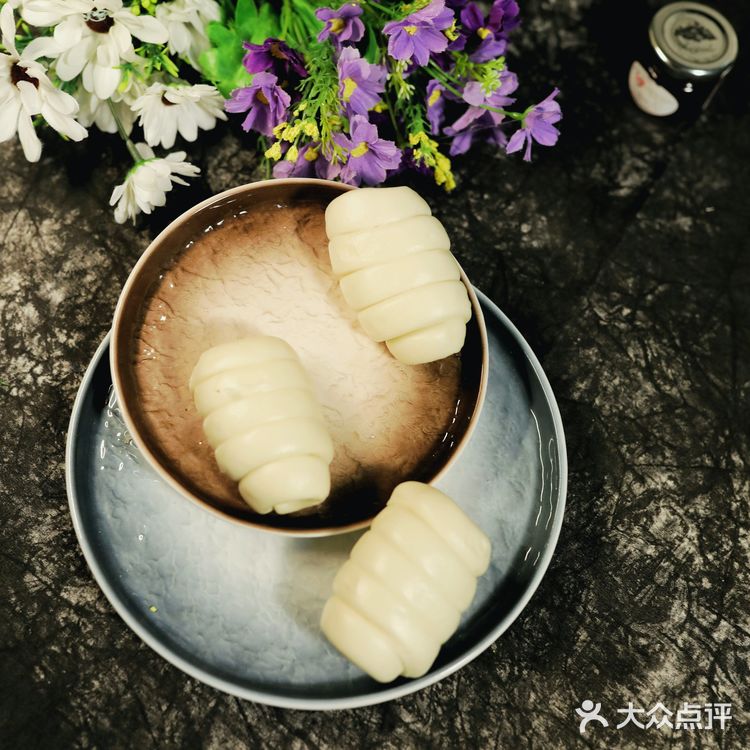 像云朵一样肥嘟嘟的香肠卷，你喜欢这样的早餐吗？
