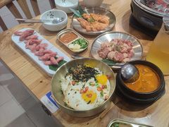 -青瓦餐厅·生鱼片·韩园烤肉(西塔店)