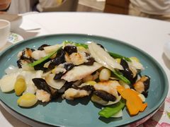 鲜百合煎酿木耳-花城苑广府菜(侨鑫店)