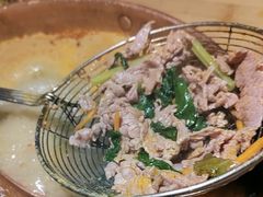 -洱火云南酸菜牛肉火锅(石景山当代商城店)