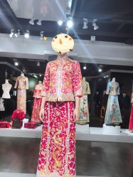 -艾米丽婚纱礼服