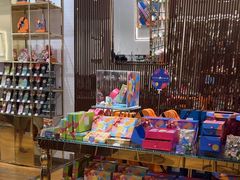 -VENCHI 闻绮(上海佛罗伦萨小镇店)