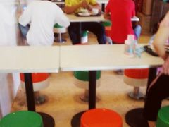 大堂-农家婆港式烧腊快餐(驰天·钰园商住小区店)